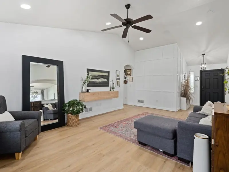 Birla Pravaah Sector 71 - photo 8